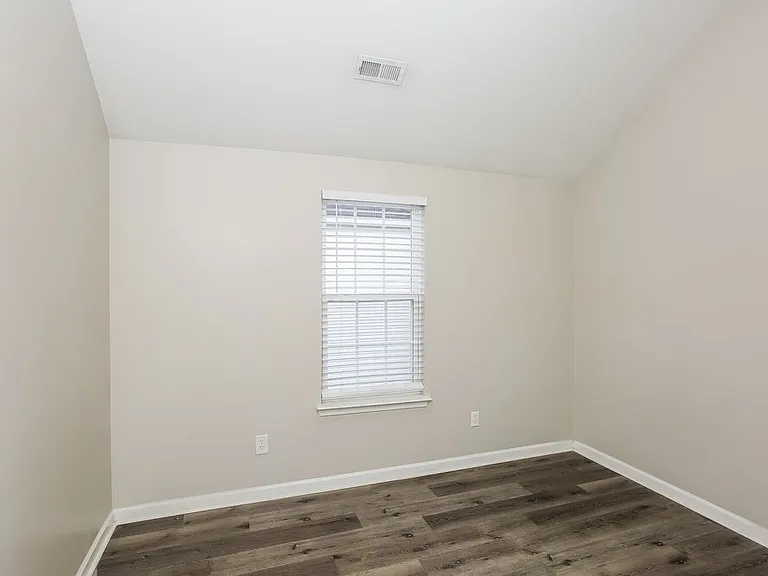 7124 Fox Point Dr — Photo 13