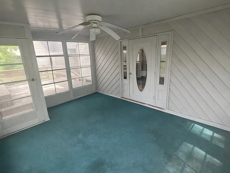 Sun Room (Approx. 11 x 15)