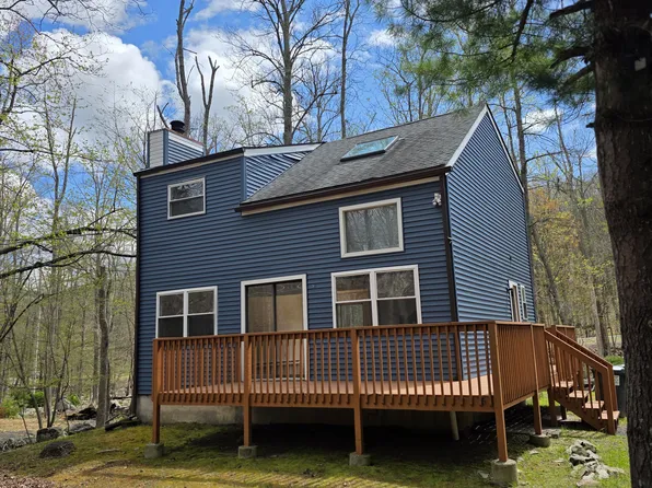 362 Somerset Dr, East Stroudsburg, PA 18301