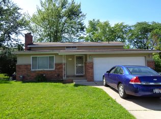 860 Southampton Rd, Auburn Hills, MI 48326