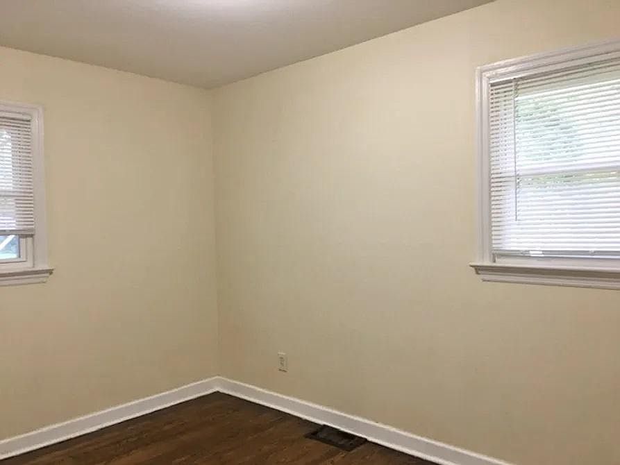 2nd image of 880 Saint Brendan Ln