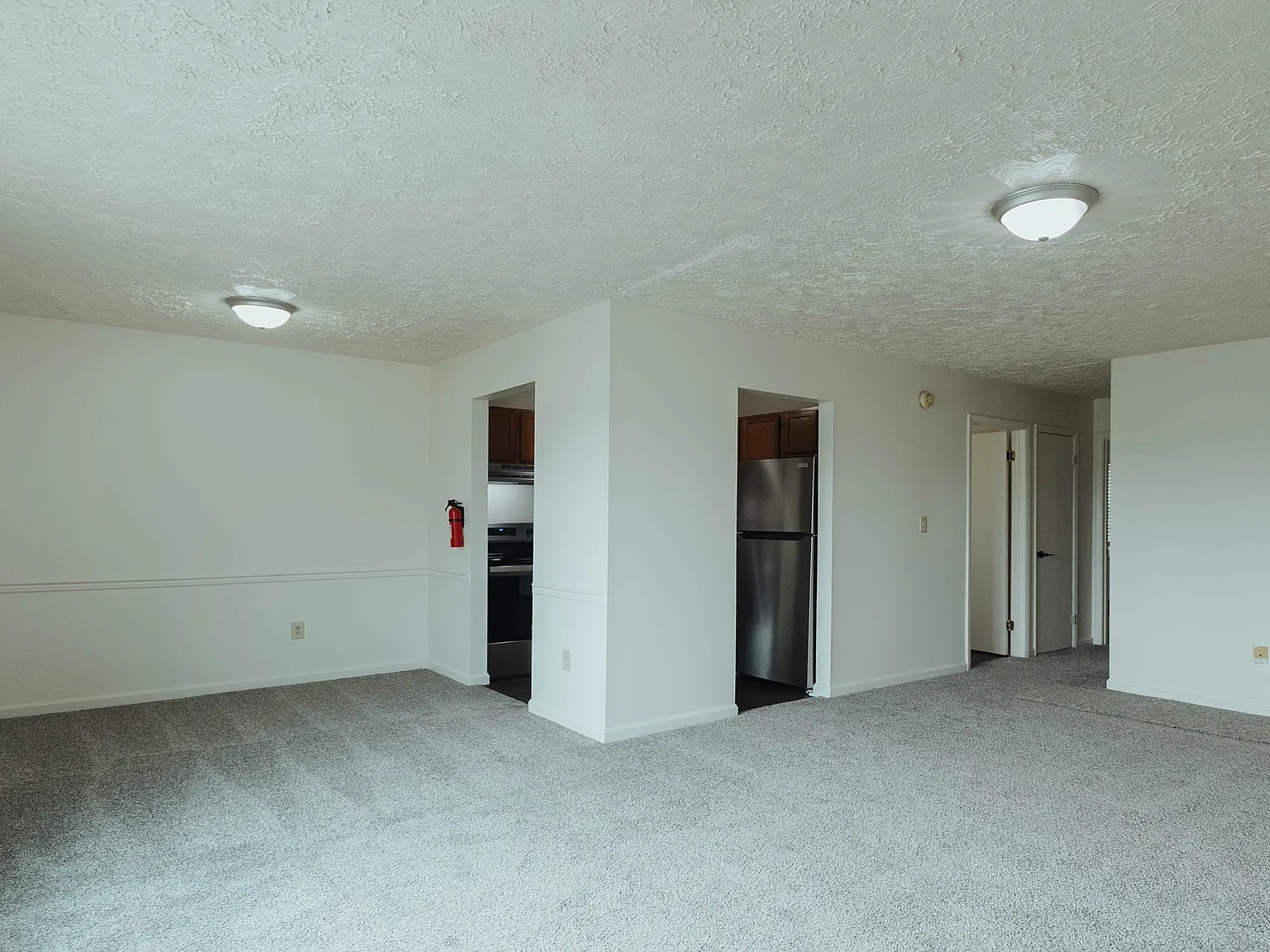401 East Rd - 6 — Photo 2