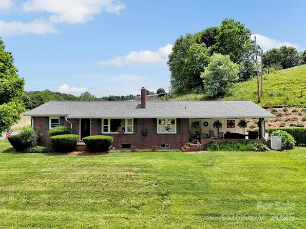 463 Golf Course Rd, Clyde, NC 28721