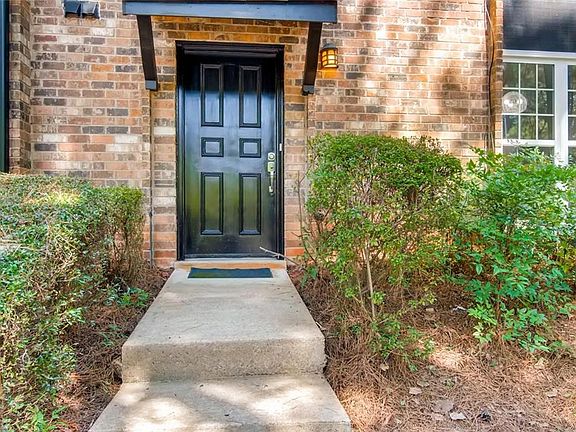 4th image of 707 Garden View Dr