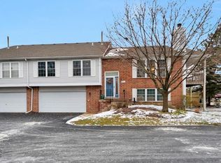 9745 Cambridge Cir, Mokena, IL 60448