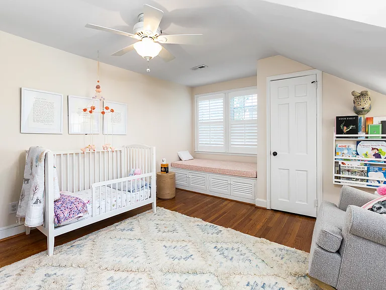 203 Elmwood Dr — Photo 34