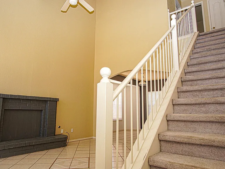 12107 Valley Quail Dr — Photo 3