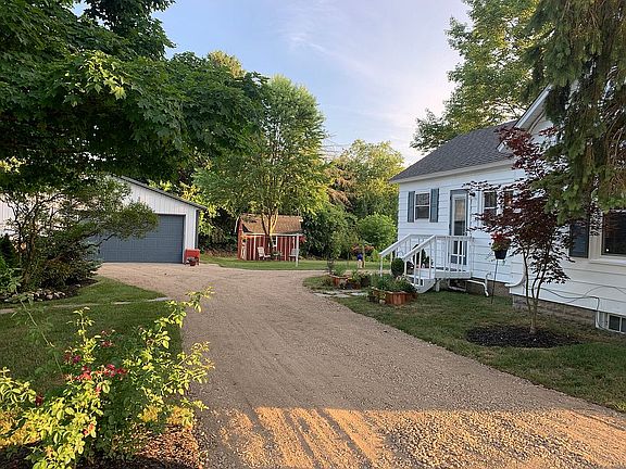2nd image of 5584 124th Ave
