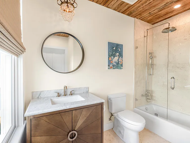 710 Caroline St — Photo 25