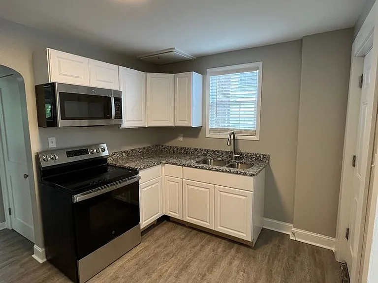 11 E Kelso Rd — Photo 12