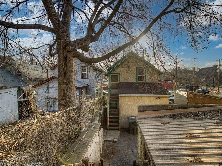657 Bedford St — Photo 7