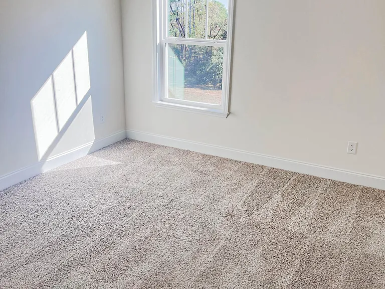 2426 Laurens St — Photo 13