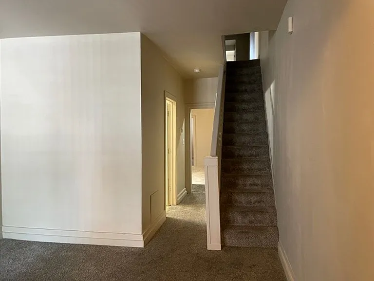 109 Hoerner St — Photo 4
