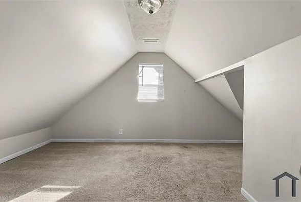 1211 W 30th St — Photo 25