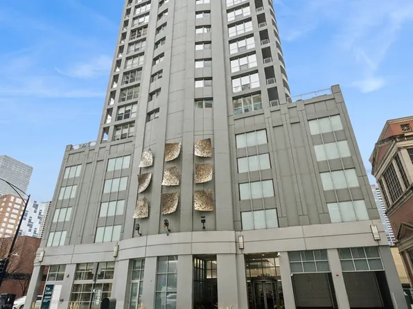 600 N Dearborn St APT 1904, Chicago, IL 60654