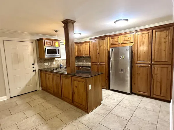 1290 Park Blvd APT 111, Baton Rouge, LA 70806