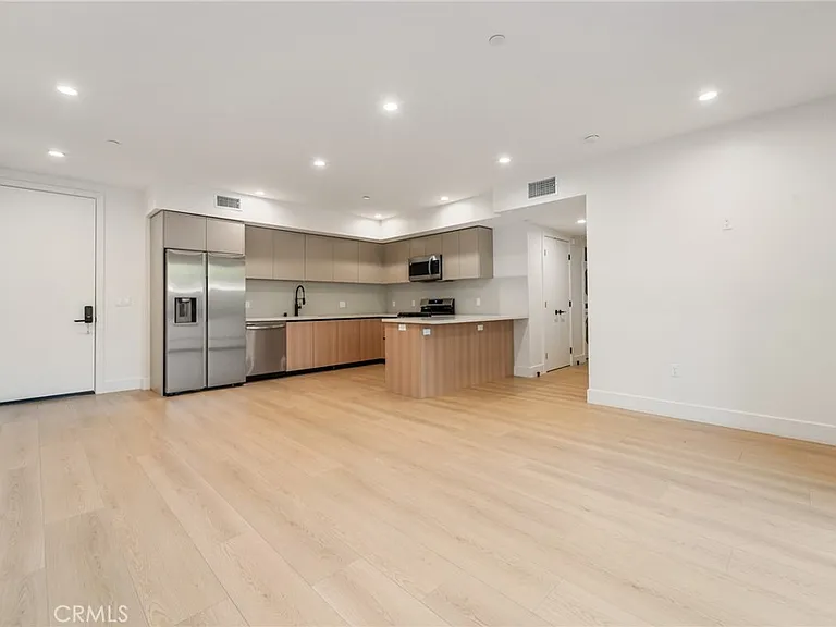 7510 Sepulveda Blvd #204 — Photo 8