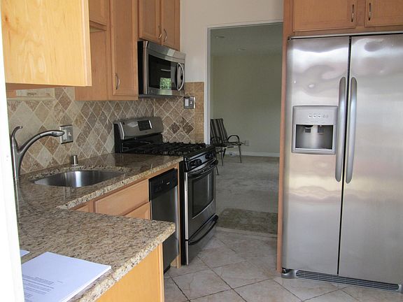 4th image of 3005 E St