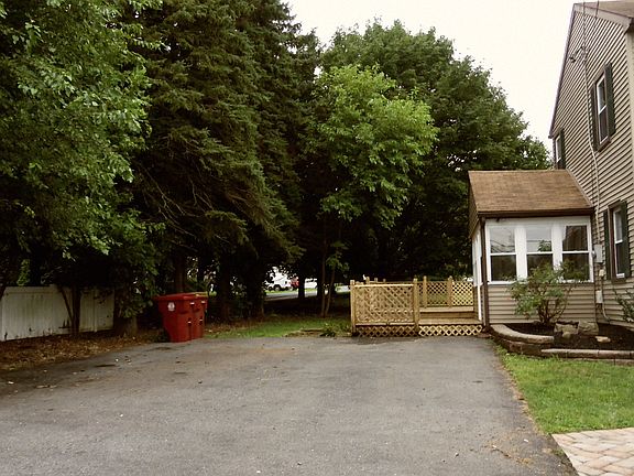 plenty of parking space