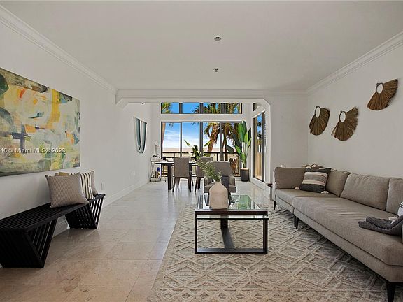 5th image of 6345 Collins Ave #Townhouse 4