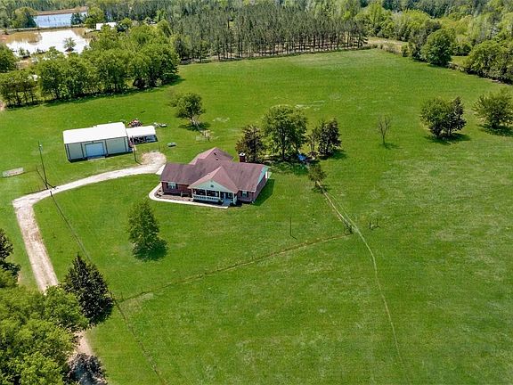 4th image of 3838 County Road 2604