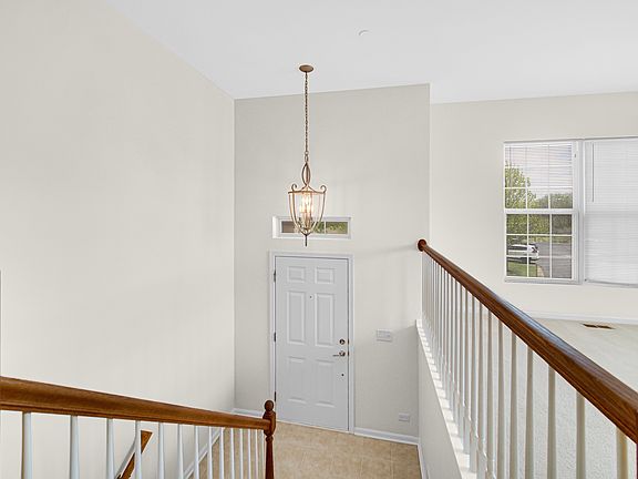 3rd image of 82 Arcadia Ln