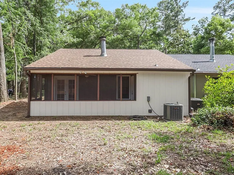 2556 Panther Creek Rd #B — Photo 28