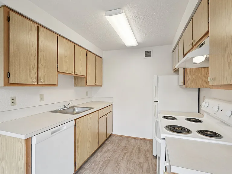 Rivertown Apartments — Photo 18