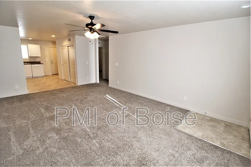 2 bed, 1.0 bath, 954 sqft, $1,295 — Photo 4