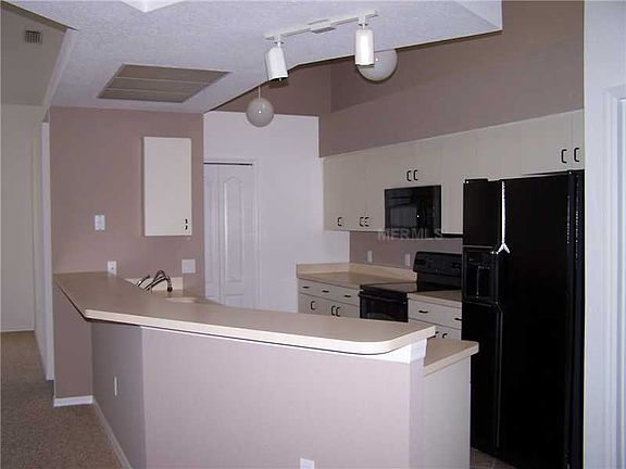 5th image of 2240 Stonegate Cir