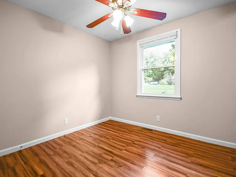 706 Kingsbury Rd — Photo 7
