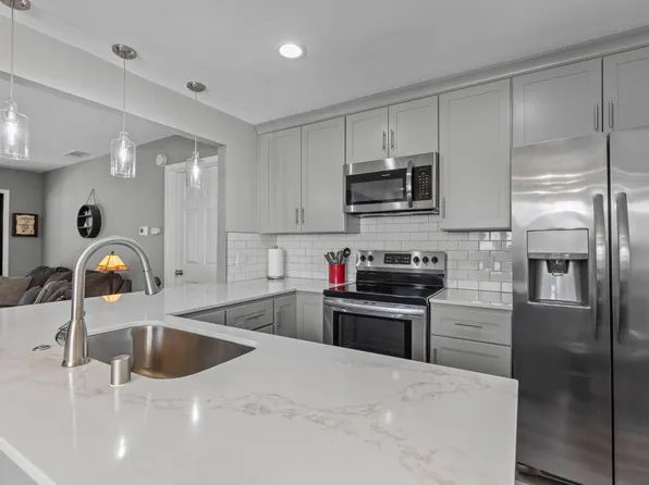 700 Del Verde Cir Unit 8, Sacramento, CA 95833
