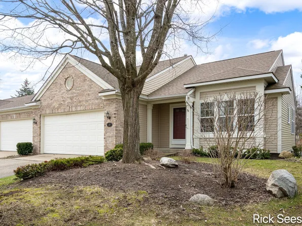 53 Aspen Ln NE #66, Grand Rapids, MI 49546