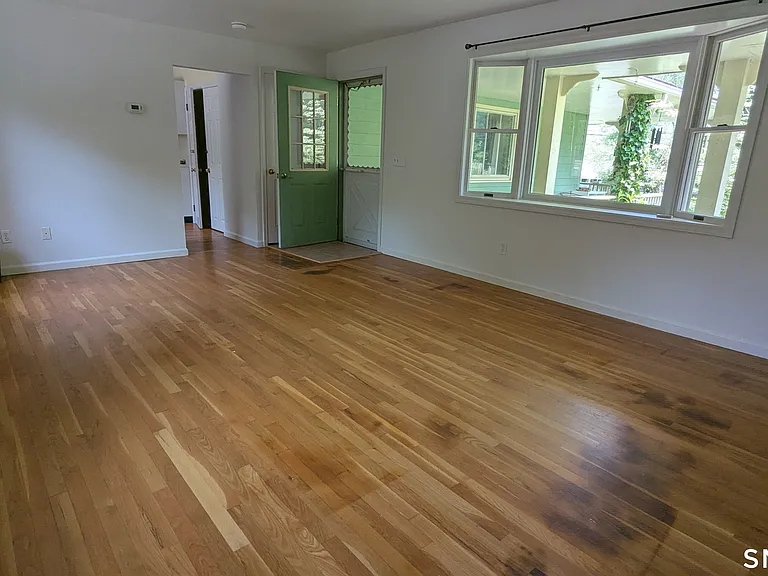 117 N Taylor Ave — Photo 2