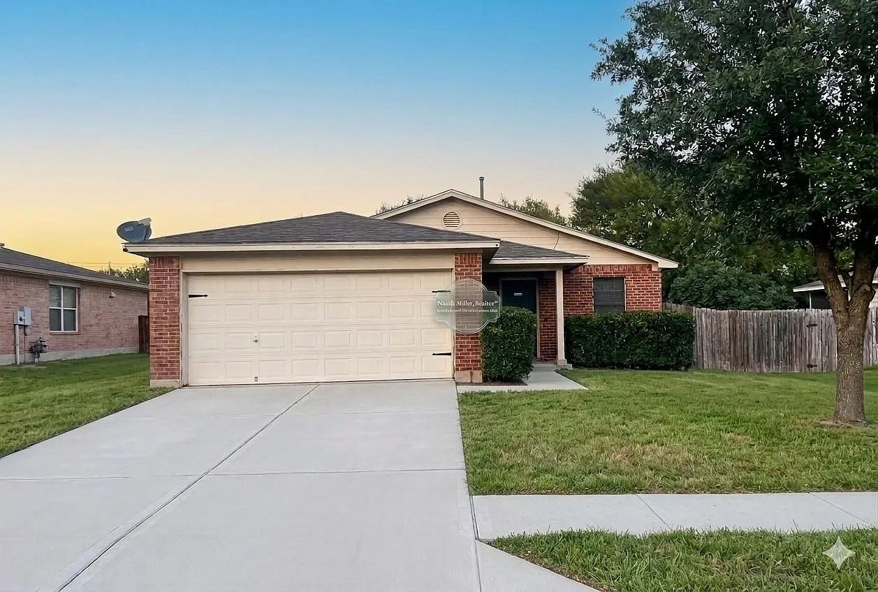3 bed, 2.0 bath, 1396 sqft, $1,550 — Photo 1