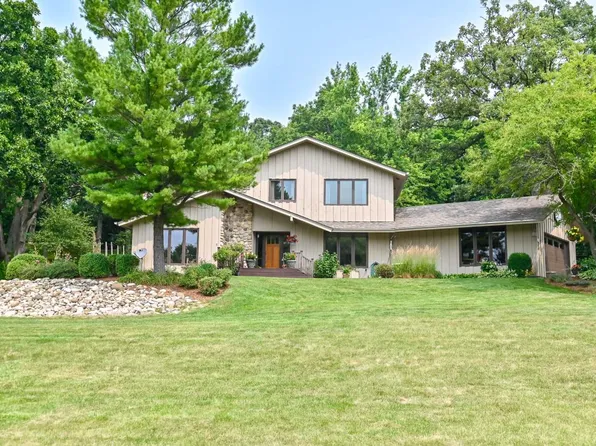 S12W31690 Glacier PASS, Delafield, WI 53018