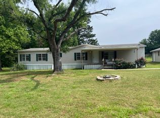 132 Sunbird Ln, Gladewater, TX 75647
