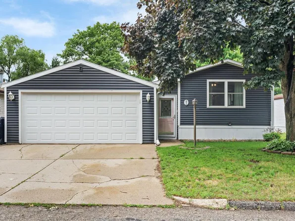 82 Falling Creek CIRCLE, Janesville, WI 53548
