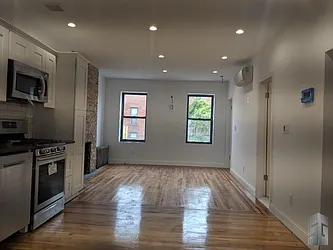 Rented by Skyline Group Real Estate