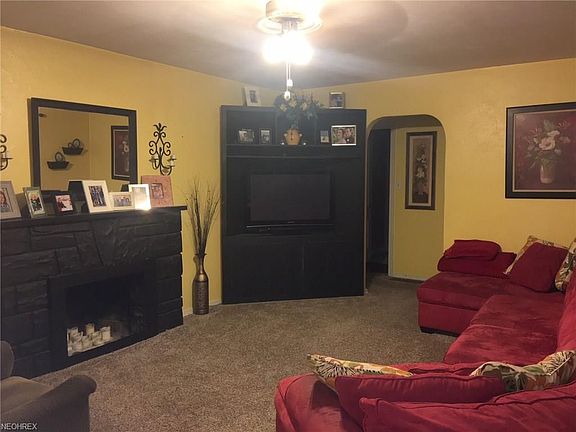 4th image of 712 Victoria Ave