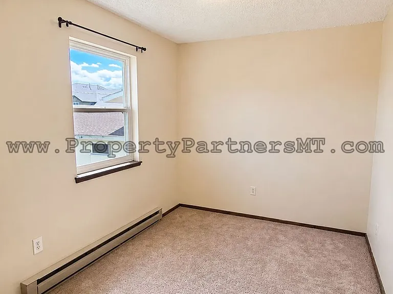 504 S 20th Ave — Photo 7
