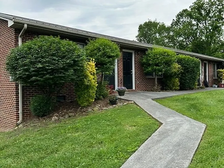175 E Grande Ave — Photo 1