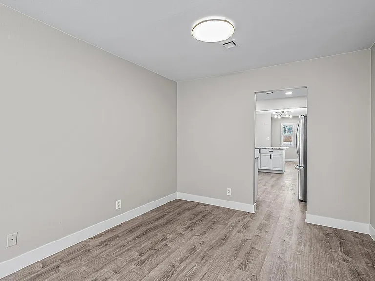 3125 W Center Ave — Photo 13