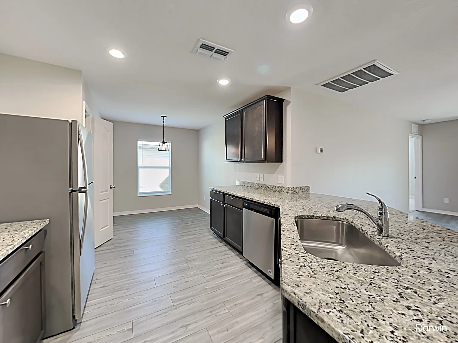 3 bed, 2.0 bath, 1563 sqft, $1,995 — Photo 4