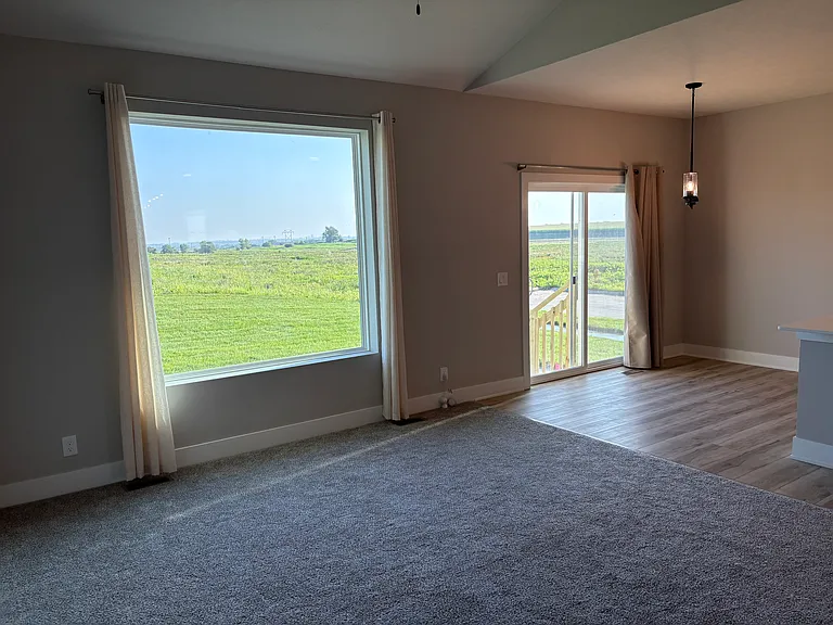 6852 Portage Dr — Photo 5