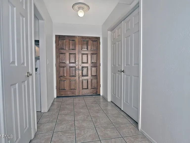 1807 N Ventura Ln — Photo 8
