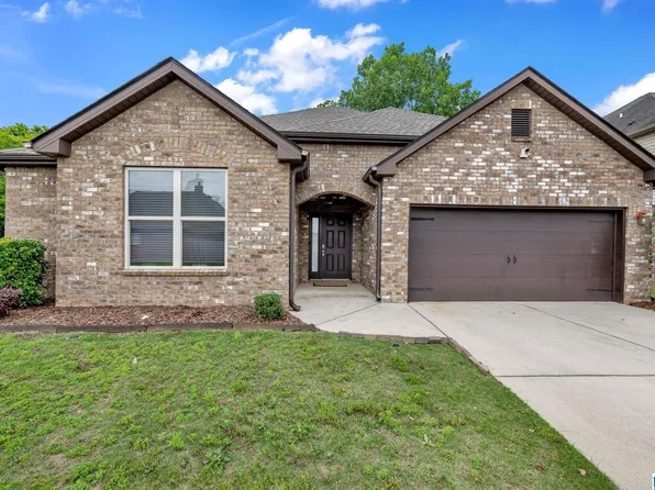 208 Creekside Ct, Pelham, AL 35124