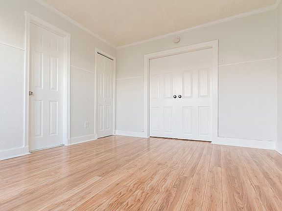 3rd image of 625 36th St