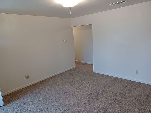 4th image of 609 Livingston Dr
