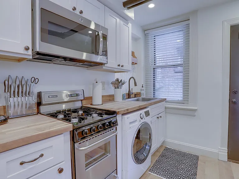 400 Seward Sq SE #B3 — Photo 11